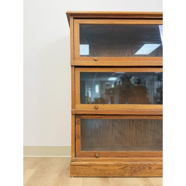 Antique Oak Four-Piece Barrister Cabinet With Glass Flip-Up Doors for Library For Sale In Tampa - Image 6 of 17