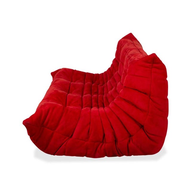 Togo Fabric Three-Seater Sofa Couch in Red by Michel Ducaroy for Ligne Roset For Sale - Image 12 of 13