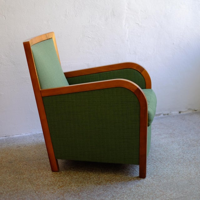 Art Deco Green Armchair, in Good conditions. Designed 1960 to 1969