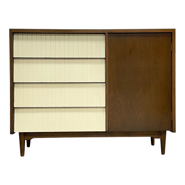 NASTOYS Mid-Century PIERCE (SMALL)1個 Mid Century Modern Walnut + White Gentlemen's Chest