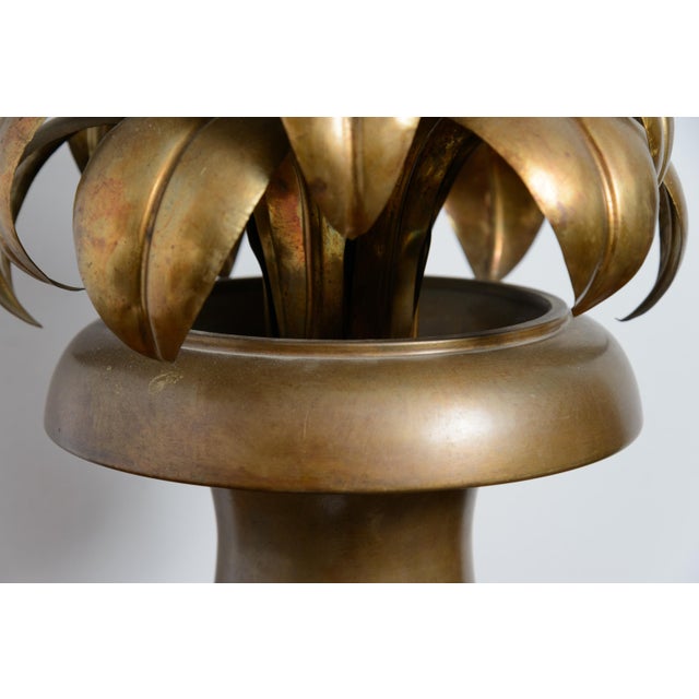 1960s Neoclassical Style Brass Palm Frond Tole Table Lamp - Pair For Sale - Image 12 of 15