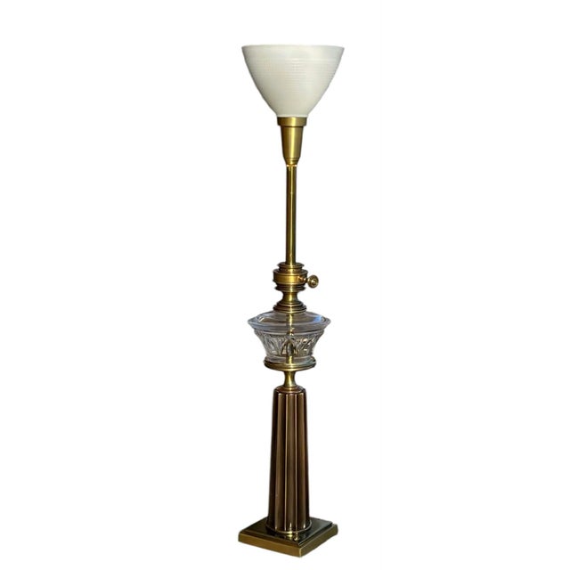 1950s Mid-Century Modern Stiffel Brass & Glass Oil Reservoir Table Lamp For Sale - Image 6 of 8
