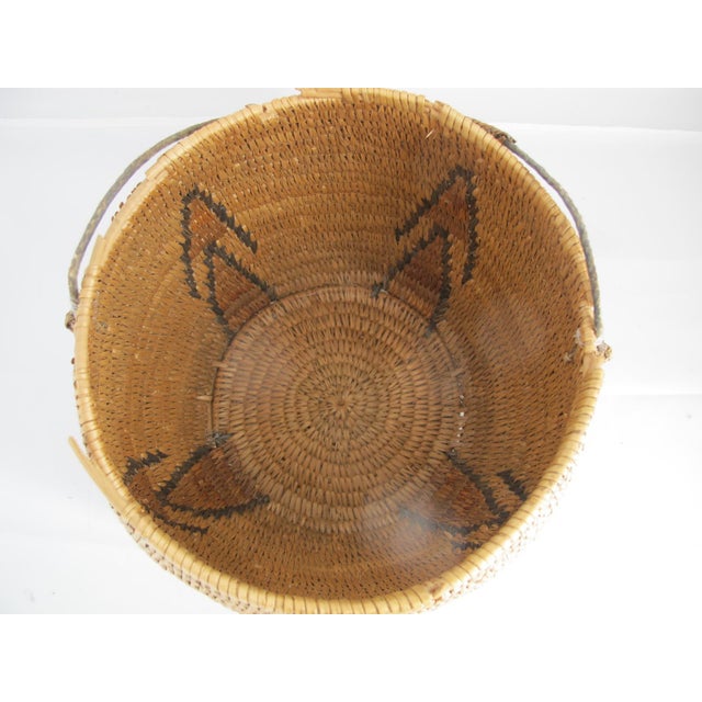 Pacific Nw Coast Native American Hand Woven Geometric Interior Lidded Basket For Sale - Image 4 of 7