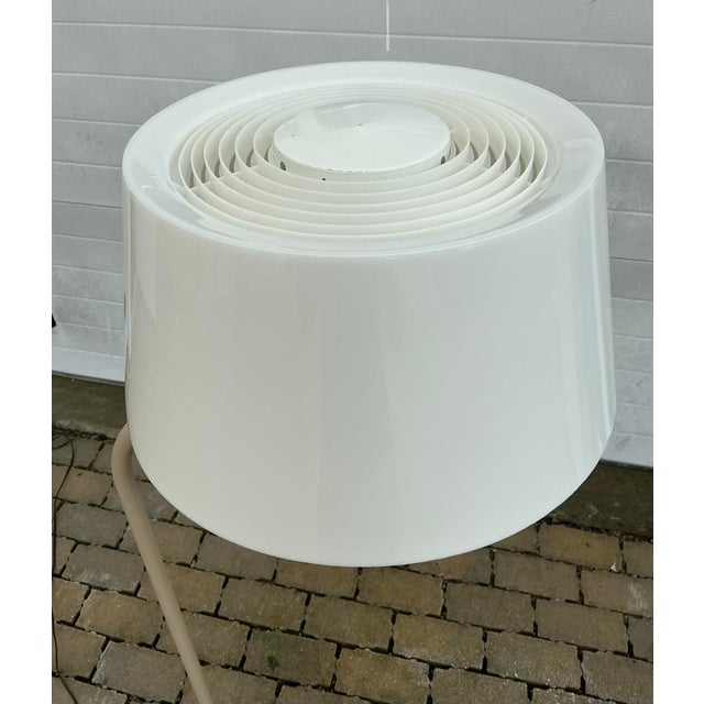 Lightolier Vintage Floor Lamp by Gerald Thurston for Lightolier For Sale - Image 4 of 12
