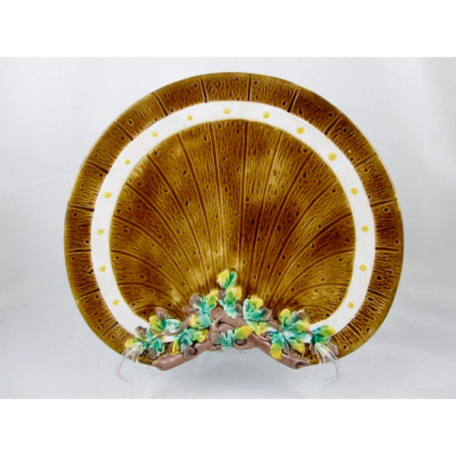 Brown English Barrel & Ivy Crescent Brown-Westhead Moore Majolica Plate For Sale - Image 8 of 8