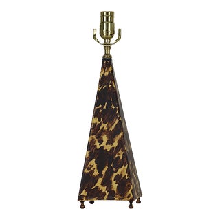Late 20th Century Hand-Painted Shell Obelisk Table Lamp For Sale
