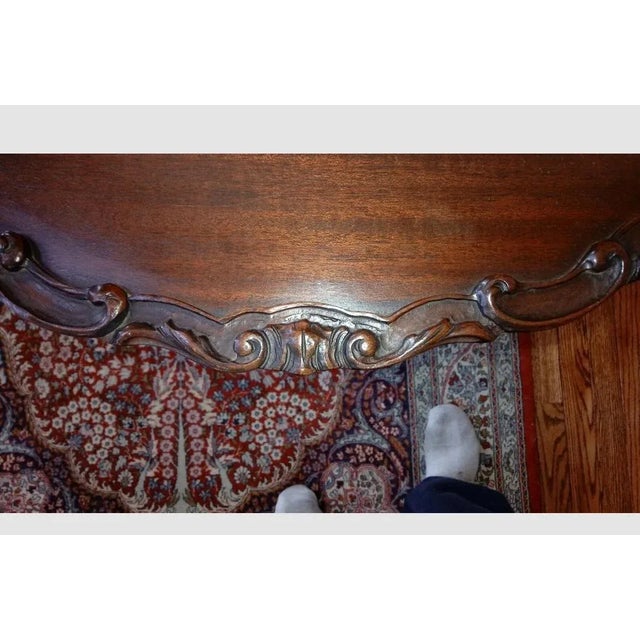 Early 1900s Large Mahogany Tilt Top Pie Crust Eagle Claw Feet For Sale - Image 4 of 5