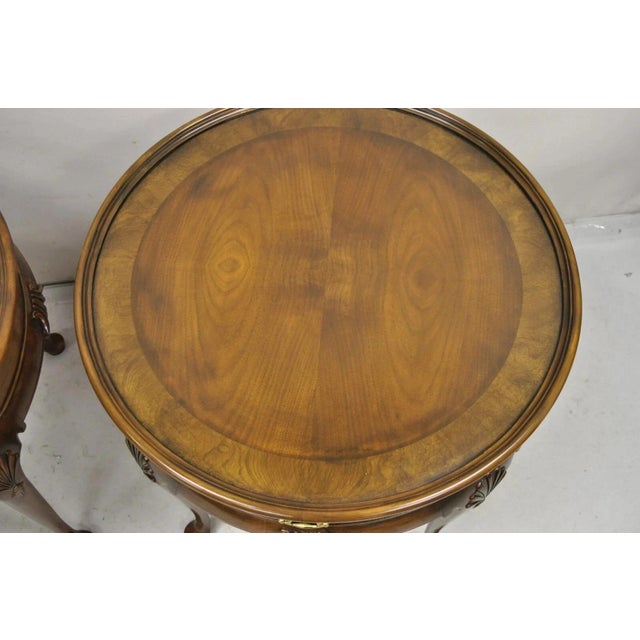 Mid 20th Century Vintage Baker English Queen Anne Style Burl Walnut Round Lamp End Tables - Pair For Sale - Image 5 of 12