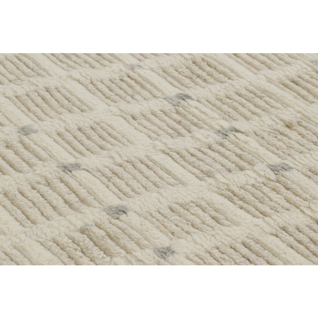 Looking for a custom size? For more information on customization capabilities, please reach out to custom@chairish.com....