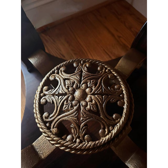 1990s Bernhardt Marble Top Center/Foyer Table – 48" Round – Carved Designer Base For Sale - Image 5 of 10