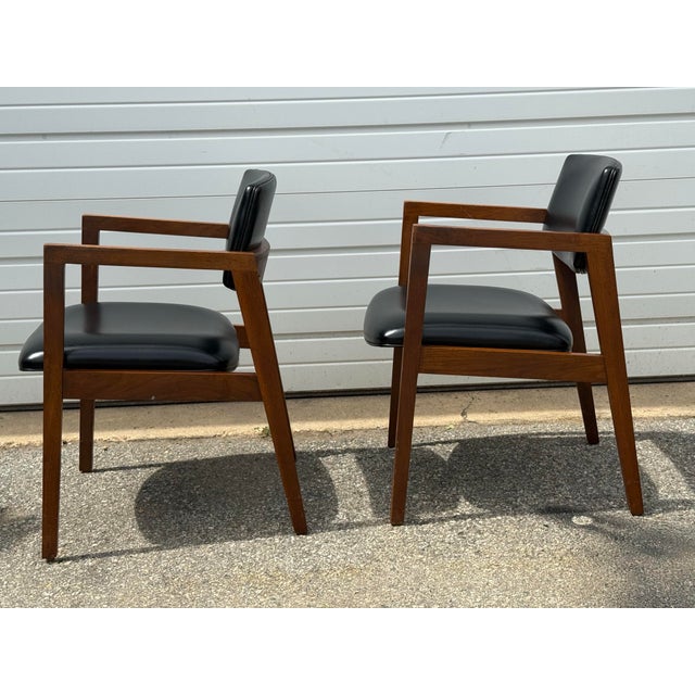 Wood Pair of Mid-Century Lounge Chairs Walnut Open Arm Lounge Chairs #2 For Sale - Image 7 of 11