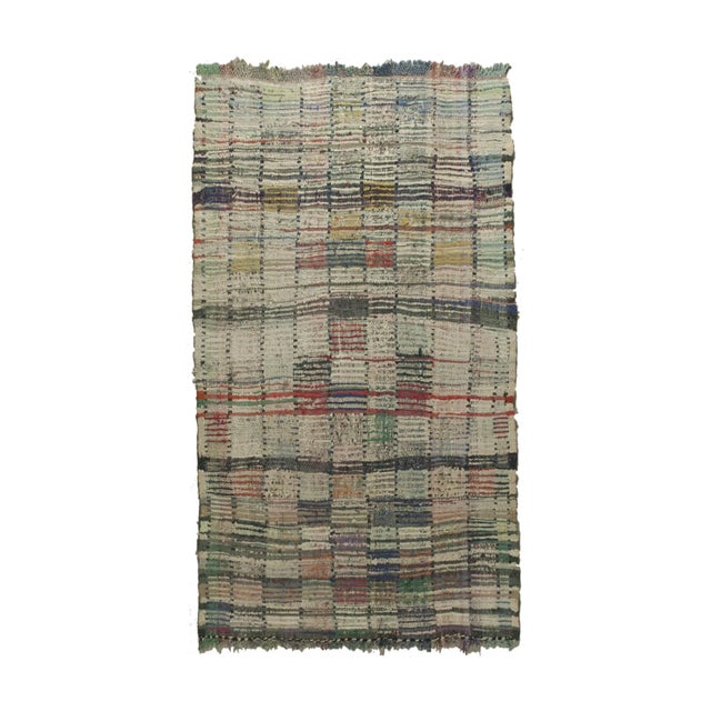 The Berber rugs of Azilal origin come from the High Atlas area and are renowned for their white background and the...