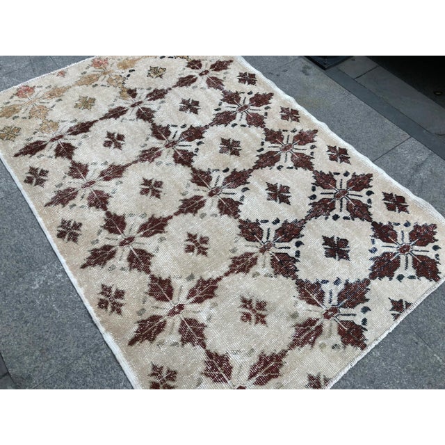 Beige 1960s Turkish Tribal Wool Rug - 4′6″ × 6′7″ For Sale - Image 8 of 11