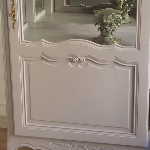 French Display Cabinet with Mirrored Back Panel, 1890s For Sale - Image 5 of 18