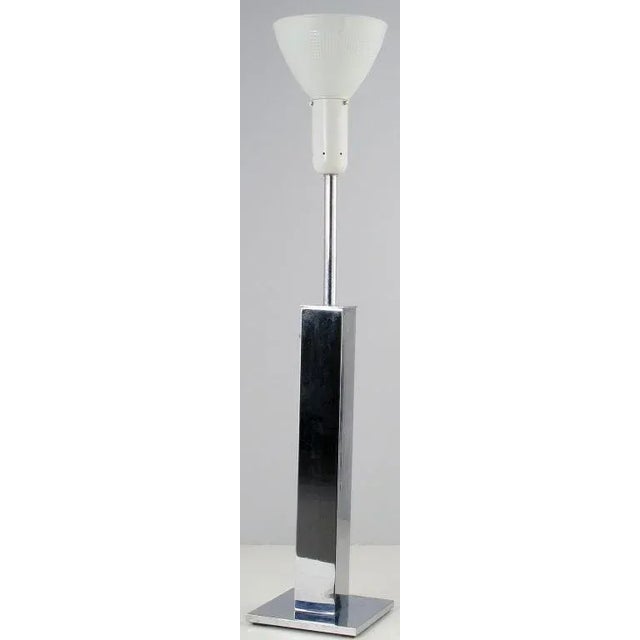 Mid-Century Modern Large Chromed Column Table Lamp by Nessen For Sale - Image 3 of 4
