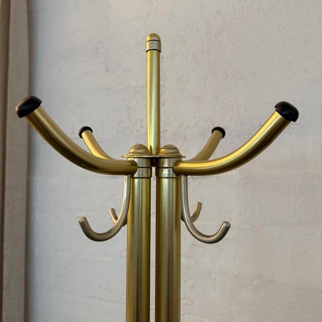 Warren McArthur 1930s Art Deco Tubular Anodized Aluminum Standing Coatrack by Warren McArthur For Sale - Image 4 of 10