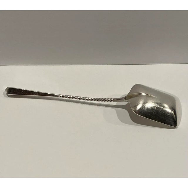 Traditional Shovel Form Towle Sterling Silver Sugar Spoon For Sale - Image 3 of 7