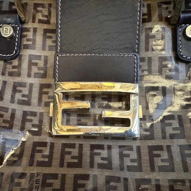 1980s Iconic Plastic and Leather Continuous Logo Large Top Handle Bag by Fendi For Sale - Image 13 of 16