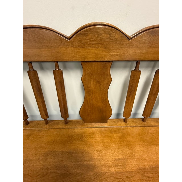 1980s Mid 20th Century Rockport Maple Bench For Sale - Image 5 of 12