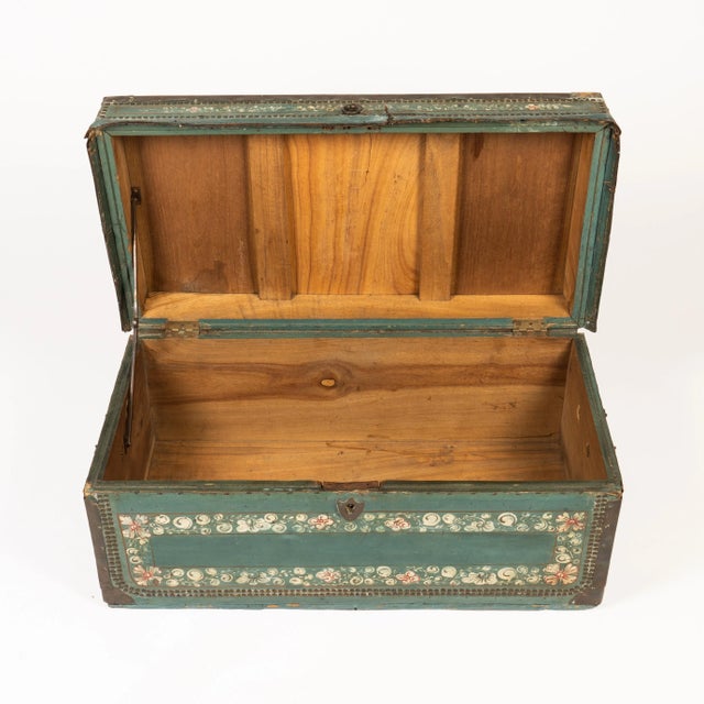 Early 19th Century Chinese Decorated Blue Leather Covered Wood Trunk For Sale In Chicago - Image 6 of 8