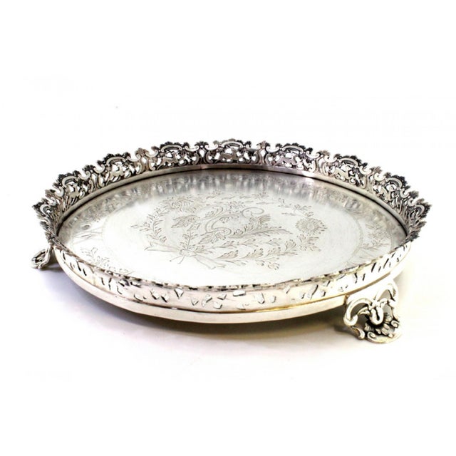 Silver Ticket Booth with Cut-Out Grid, Central Engraved Floral Motifs and Openwork Feet For Sale - Image 5 of 9