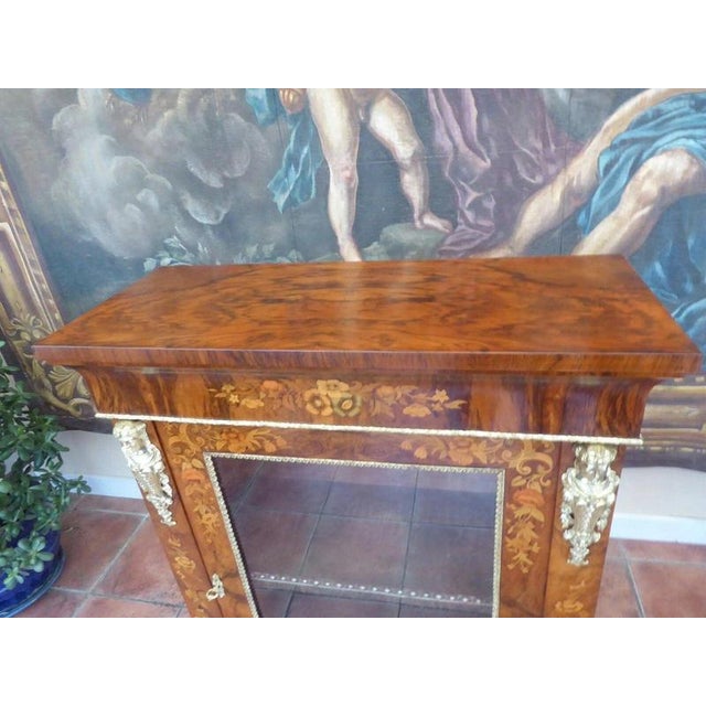 Antique Mid-19th Century Walnut Pier Cabinet from Gillows, 1852 For Sale - Image 9 of 18
