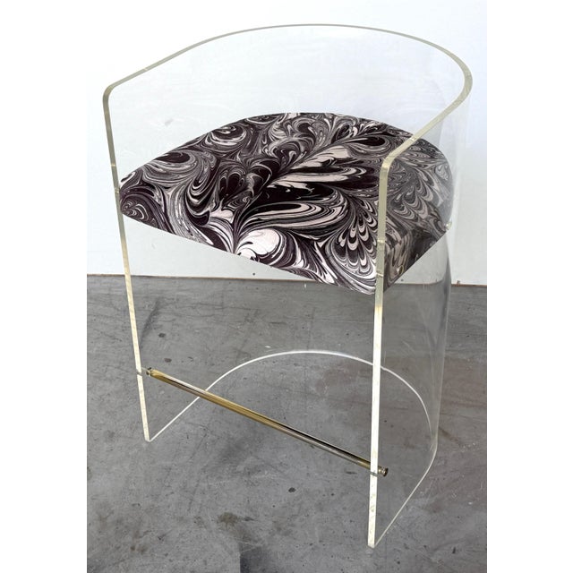 Charles Hollis Jones Pair Charles Hollis Jones (Attrib.) Lucite Barrel-Back Counter Counter Chairs For Sale - Image 4 of 18