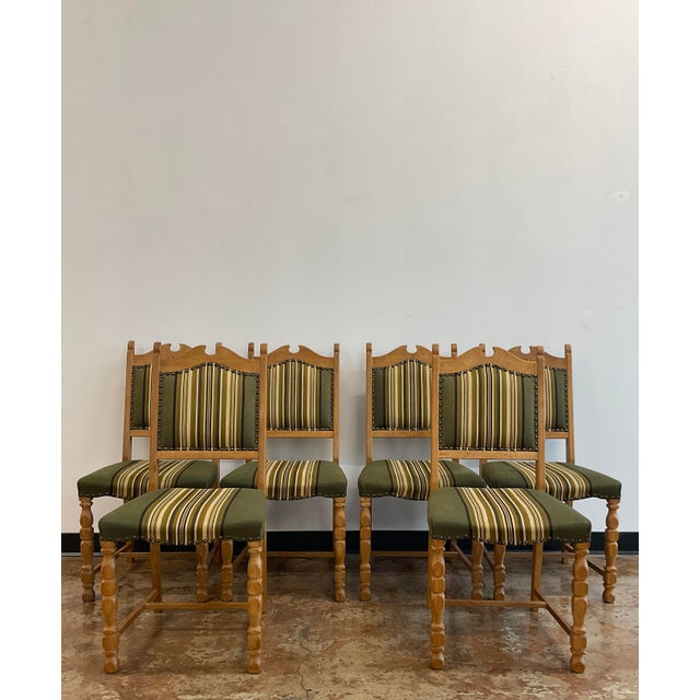 Mid-Century Modern 1970s Set of 6 Mid-Century Modern Oak Dining Chairs Attributed to Henning Kjaernulf For Sale - Image 3 of 17