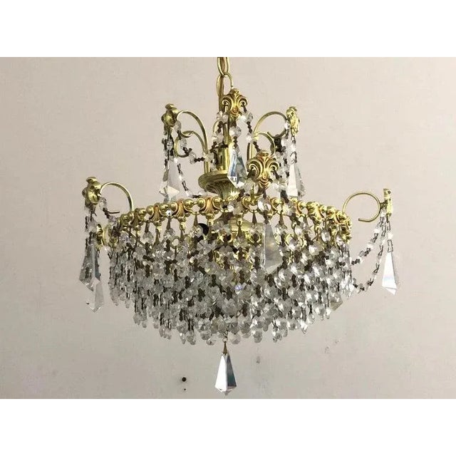 1960s Schonbek Chandelier Hollywood Regency Style in Crystal and Polished Brass For Sale - Image 13 of 13