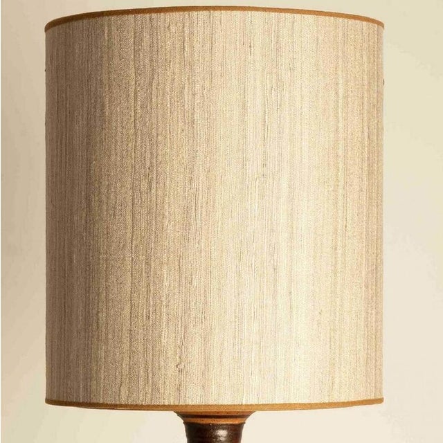 1970s Textured Ceramic Table Lamp with Lampshade attributed to R. Houben, 1970s For Sale - Image 5 of 9