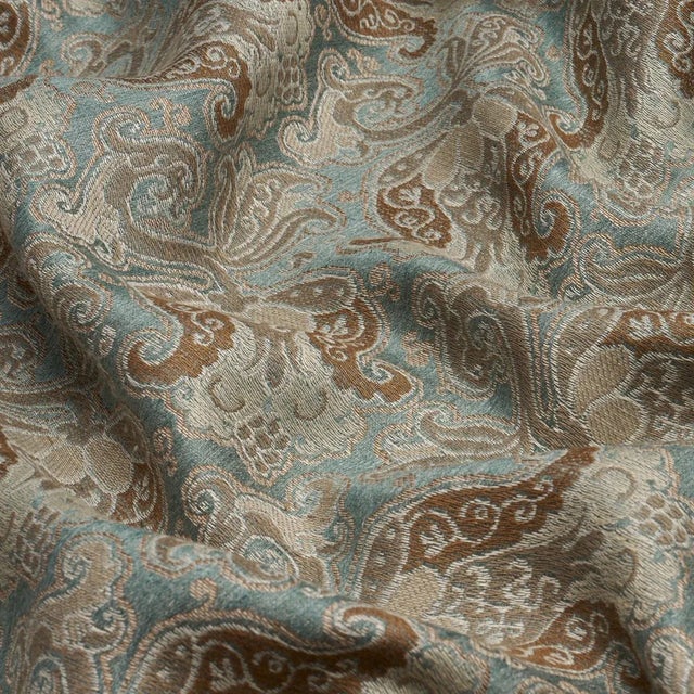 2020s Schumacher Tulipano Fabric In Fountain For Sale - Image 5 of 5