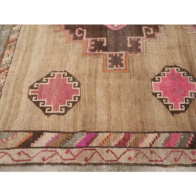 Textile Galerie Shabab Collection Mid-20th Century Turkish Anatolian Room Size Carpet For Sale - Image 7 of 10