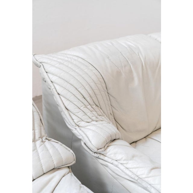 Set of Leather Sofas with Removable Central Corner Table, 1970 For Sale - Image 17 of 18