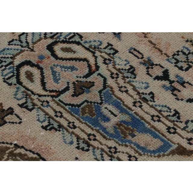1920s Antique Mahal Geometric Cream Pink Res and Blue Wool Paisley Rug For Sale - Image 5 of 10
