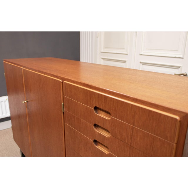 Mässan Cabinet in Teak attributed to Kurt Karlsson for August Löfvings Möbelfabrik, 1950s For Sale - Image 10 of 14