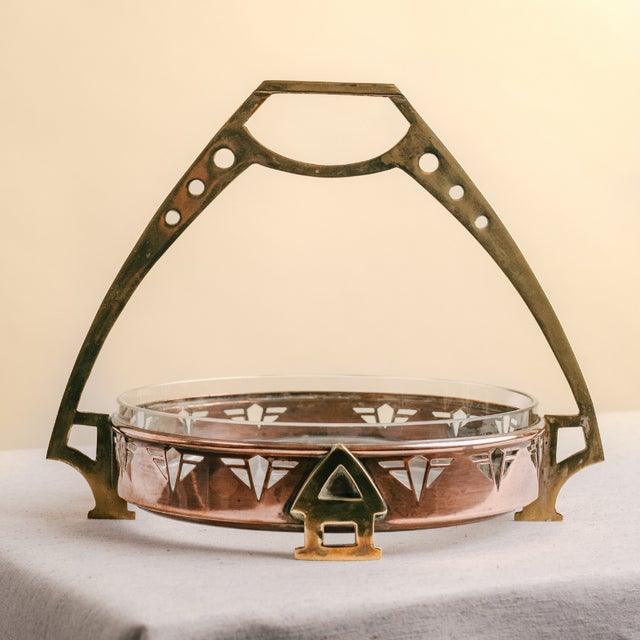 Antique Arts & Crafts Secession Centerpiece in Bronze, Copper and Cut Glass, 1900s For Sale - Image 4 of 4