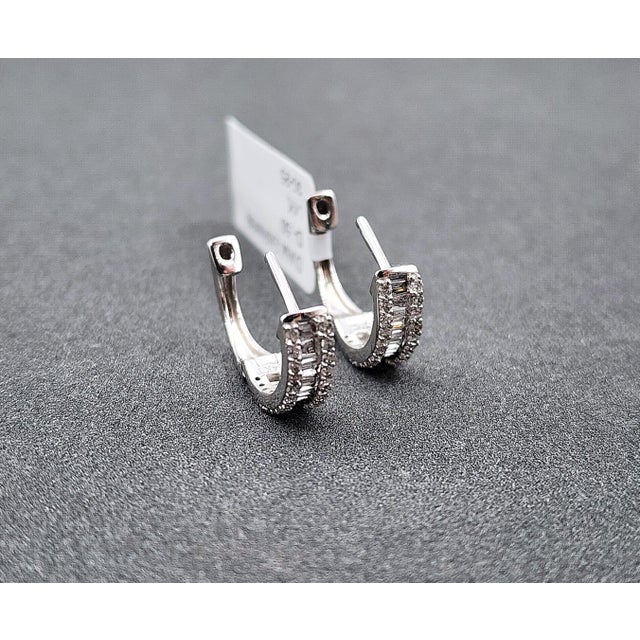 White 0.50 Ct Diamond Huggies - 2 Pieces For Sale - Image 8 of 9