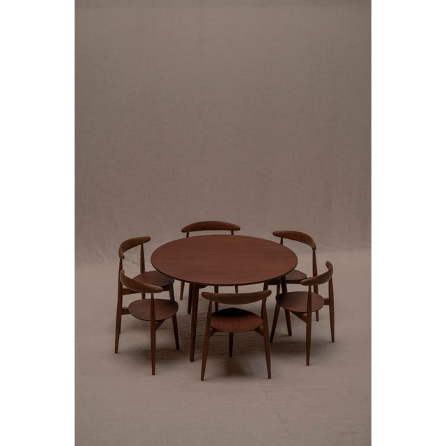 Brown Heart Dining Set by Hans J. Wegner for Fritz Hansen, 1960s, Set of 7 For Sale - Image 8 of 18