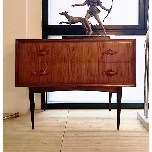 Palisandro drawer unit on perfect condition.