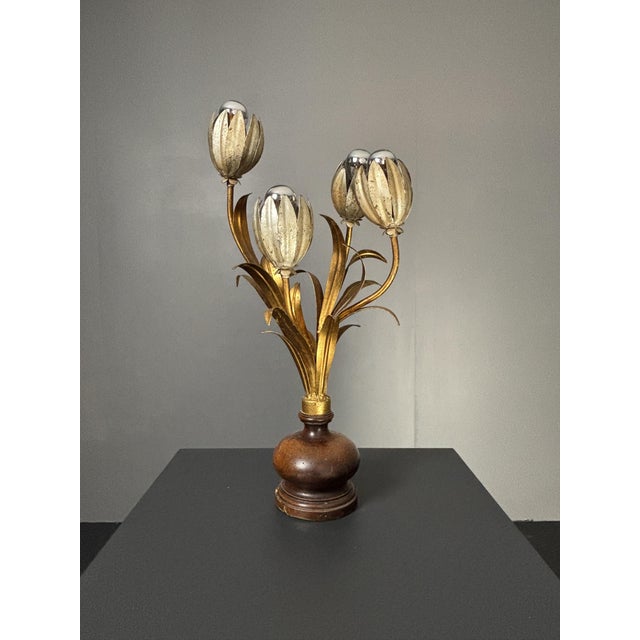 Wood Mid-Century Hollywood Regency Italian Gilt Tole Four-Light Tulip Table Lamp on Turned Wood Base, 1960s For Sale - Image 7 of 17