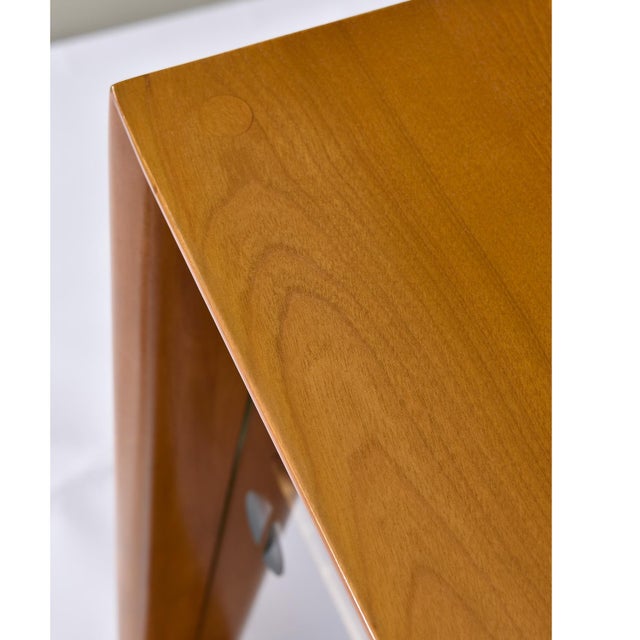 1950s Restored Mid-Century Modern Heywood Wakefield China Cabinet Bookcase on Hairpin Legs For Sale - Image 12 of 14