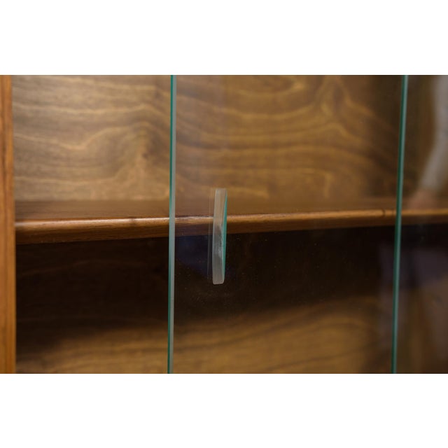 Mid-Century Modern Oak Display Cabinet with Sliding Glass Doors, 1970s For Sale - Image 10 of 13