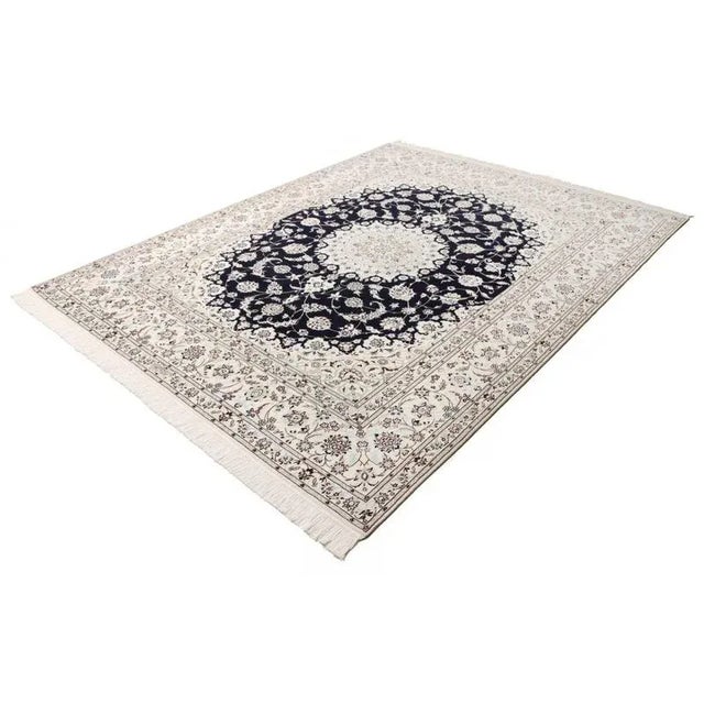 Nain rug | Knot density: approx. 900.000 knots/m² | Material: 100% virgin wool in the pile, 100% cotton in the warp |...