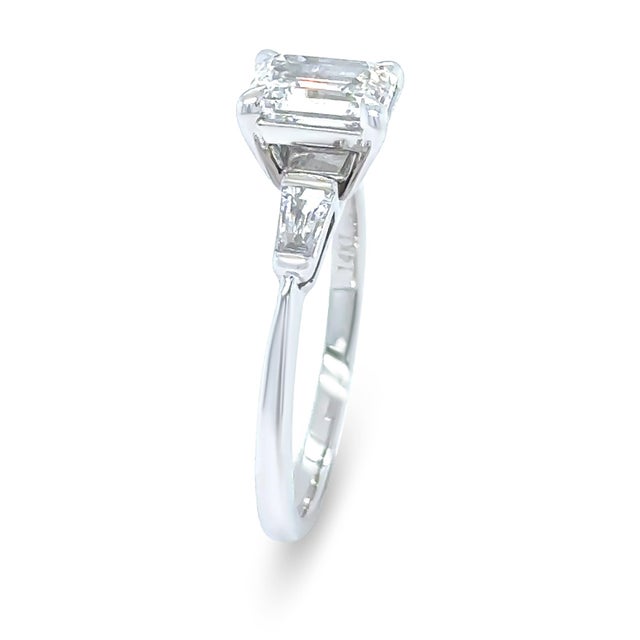 Gia 14ct White Gold Emerald Cut Diamond Ring, Size 5.5 For Sale - Image 6 of 9
