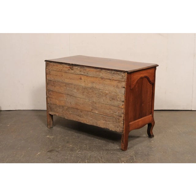 Brown 18th Century French Louis XV Serpentine Commode For Sale - Image 8 of 11