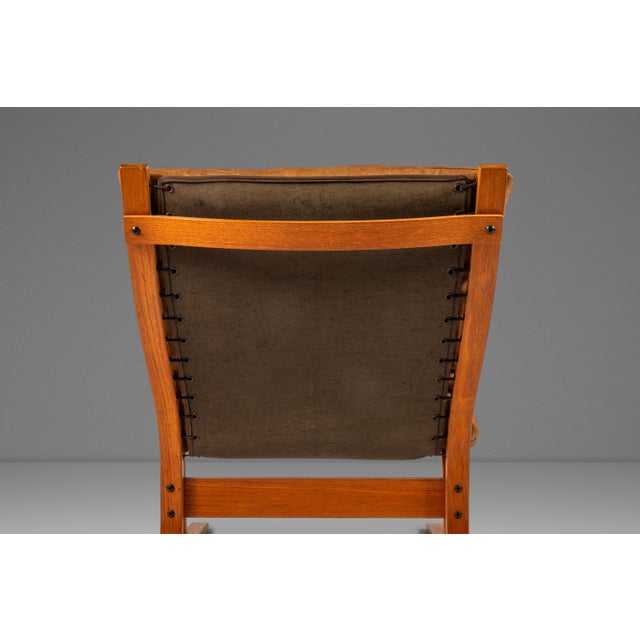 Set of Two (2) Scandinavian Mid-Century Modern "Siesta" Chairs in Leather by Igmar Relling for Westnofa, Norway, C. 1970's For Sale - Image 14 of 18