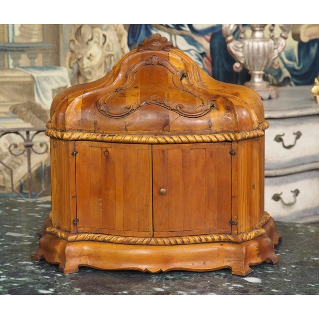Circa 1800 Venetian Table Box in Carved Swiss Pine For Sale - Image 11 of 18