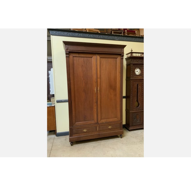 Age: circa 1900 Wood type: solid oak Condition: very good, meticulously maintained, fully restored original condition...