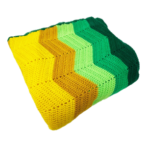 1970s Vintage Handmade Zigzag Crochet Blanket – 72” X 63”