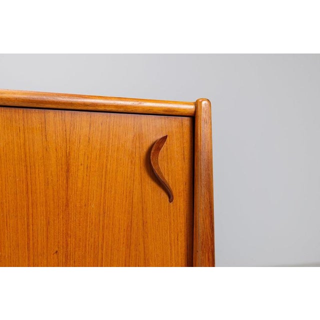 Small Sideboard in Walnut from Bosteels, Belgium, 1960 For Sale - Image 11 of 18